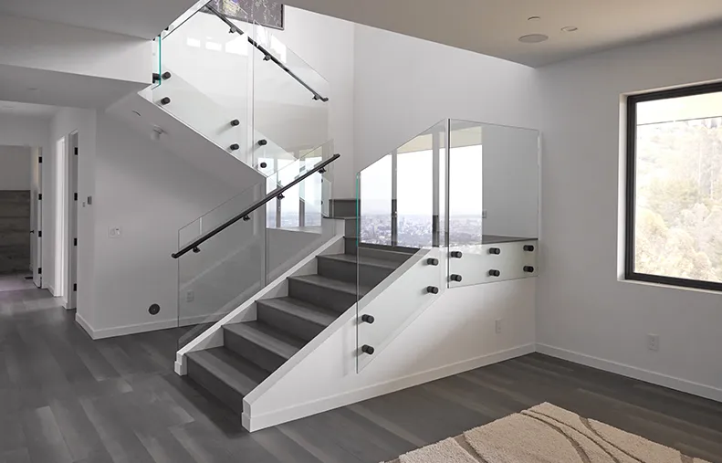 Clear Glass 791 x 507